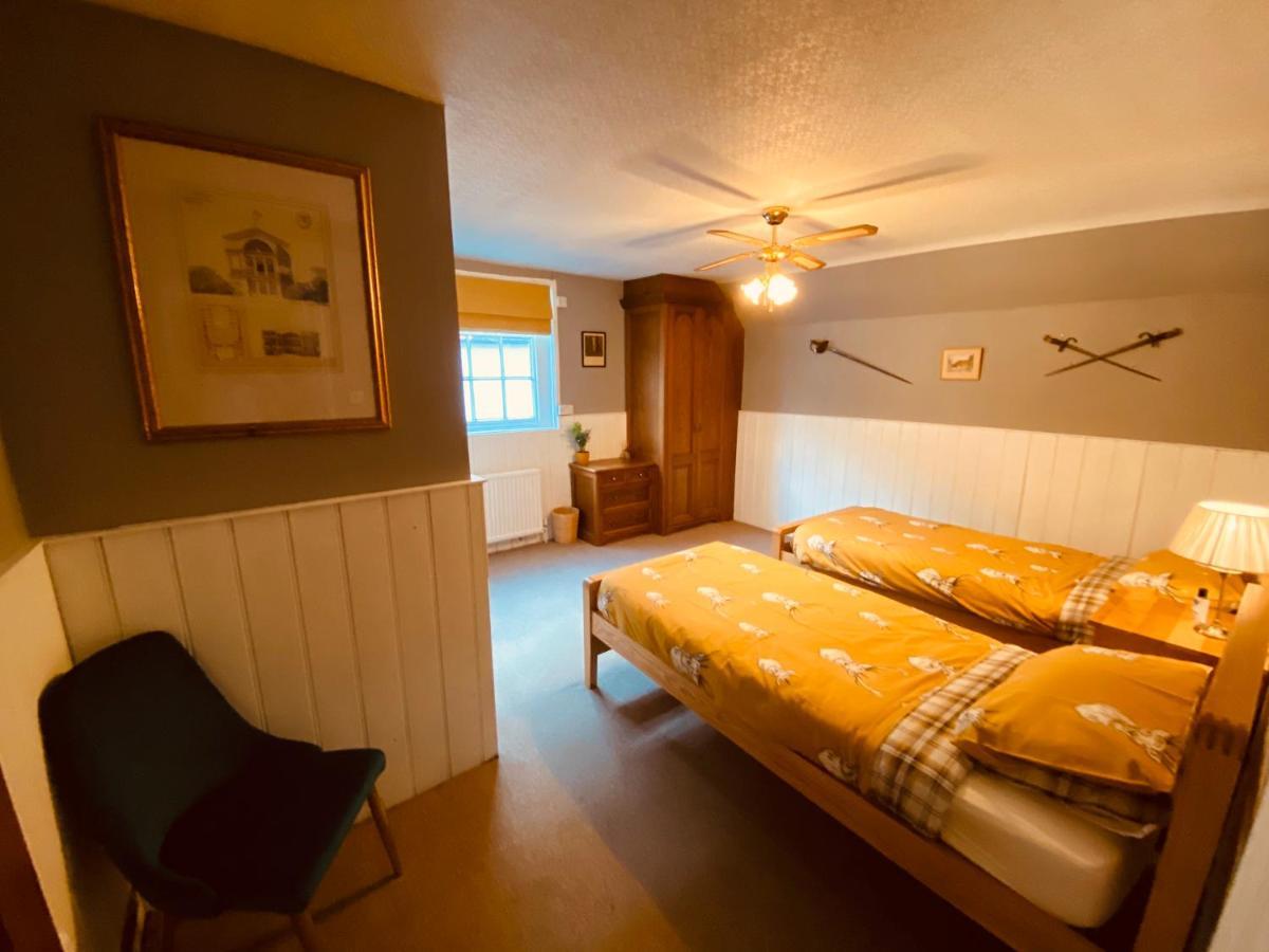 The Swan Inn Мідгерст Номер фото